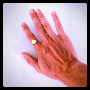 Gold ring